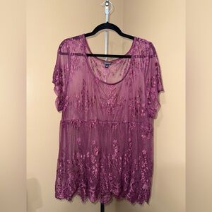 Pre Owned! Torrid Women’s Laced Top. Size 3.